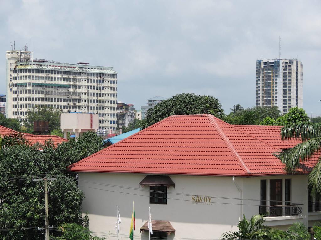 Business Alliance Hotel Rangoon Buitenkant foto