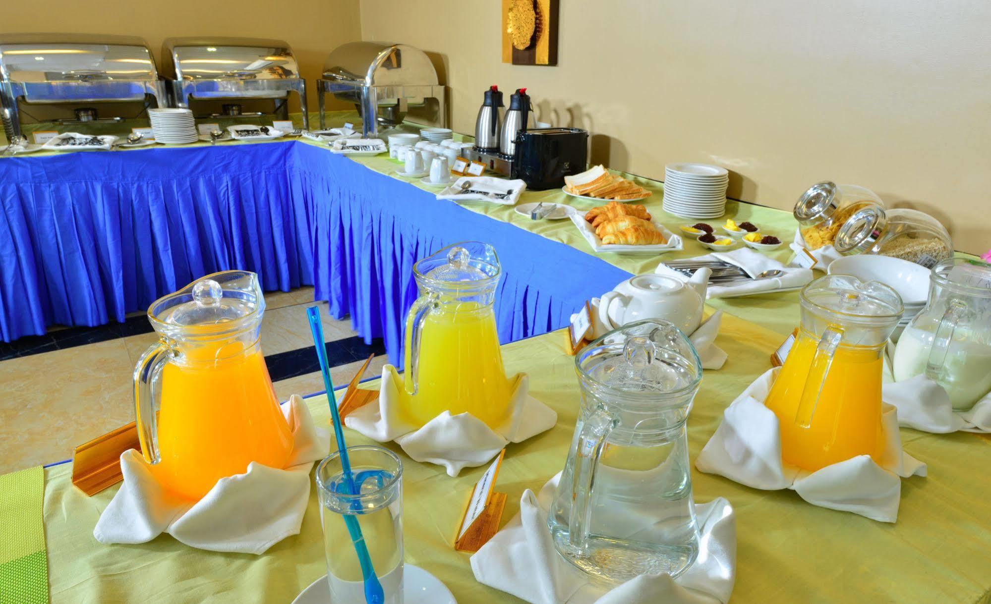 Business Alliance Hotel Rangoon Buitenkant foto